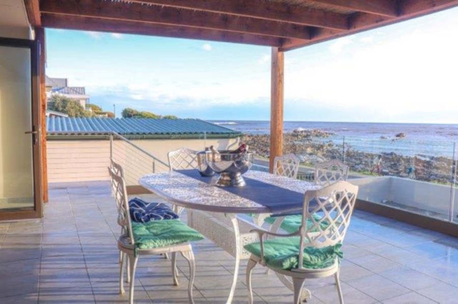 To Let 3 Bedroom Property for Rent in Onrus Western Cape